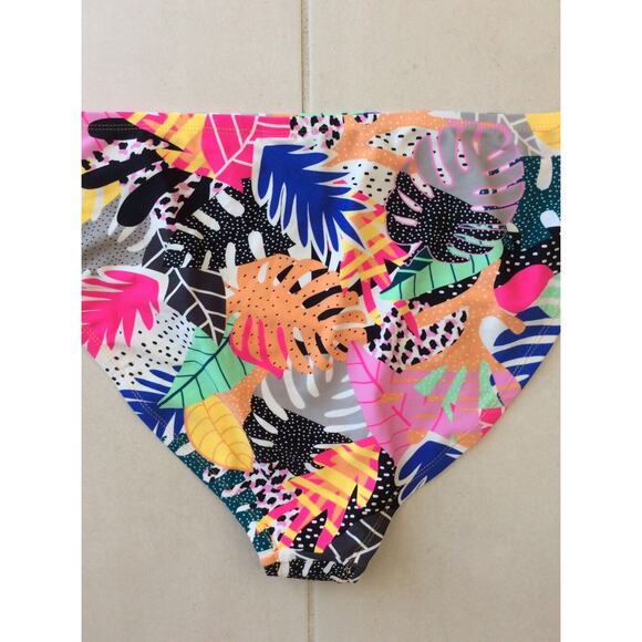 California Waves Bikini Bottom Floral Swimwear - Picture 6 of 6